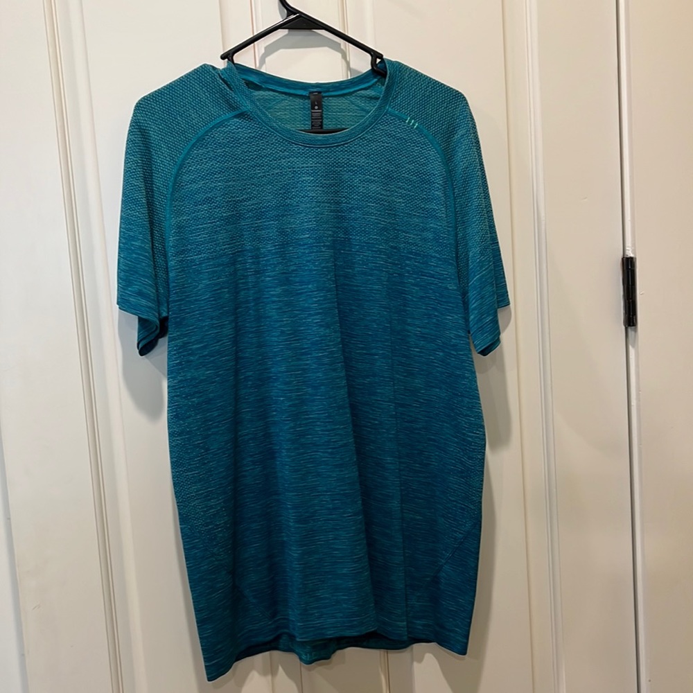 Lululemon Metal Vent Men's T-Shirt - Size Large